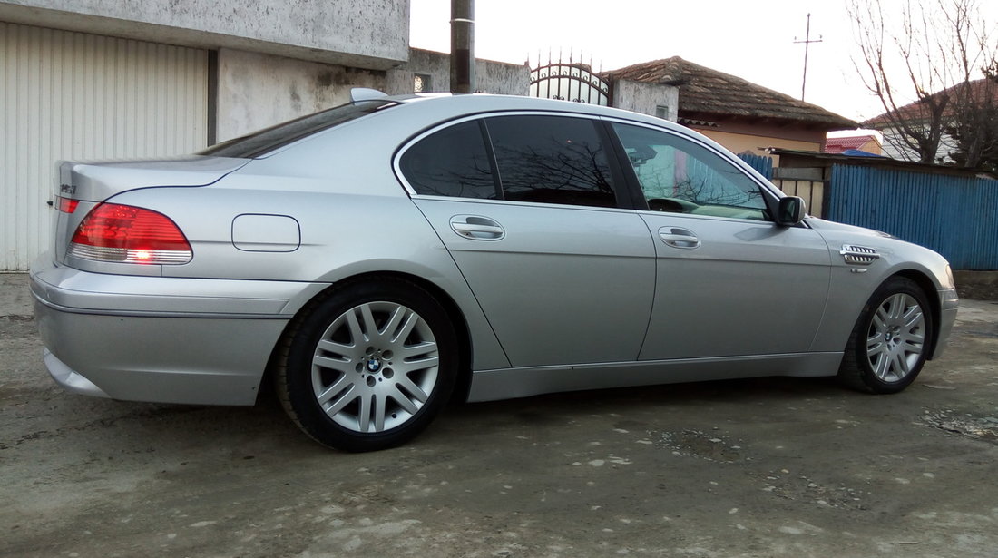 BMW 745 4.5 8-V 2003