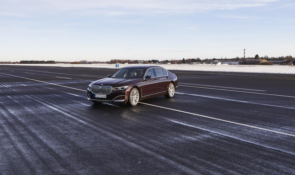 BMW 745e Facelift