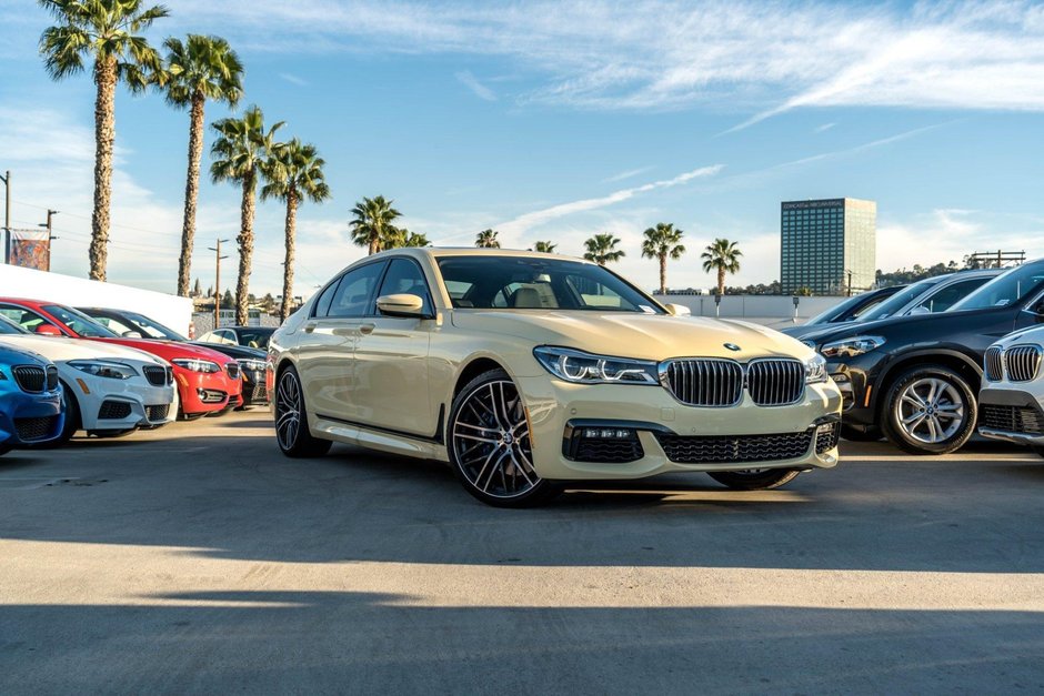 BMW 750i Ivory