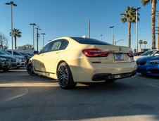 BMW 750i Ivory