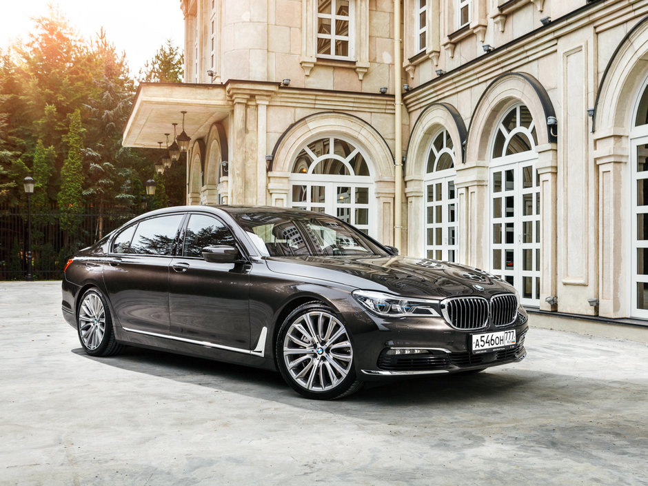 BMW 750Li si M760Li