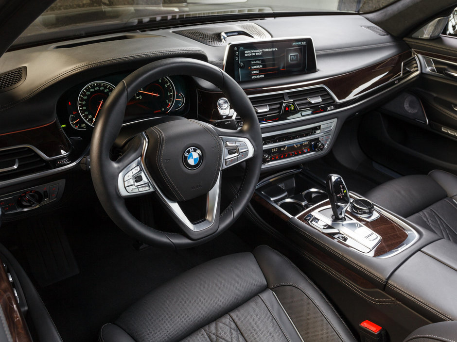 BMW 750Li si M760Li