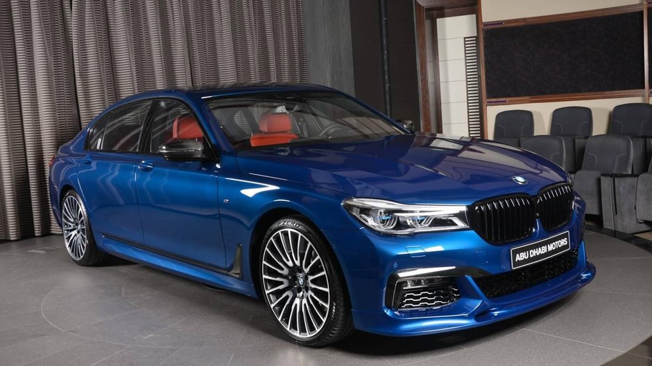 BMW 750Li xDrive in Avus Blue