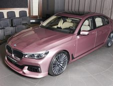 BMW 750Li xDrive in Rose Quartz