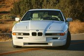 BMW 850CSi cu interior alb
