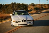 BMW 850CSi cu interior alb