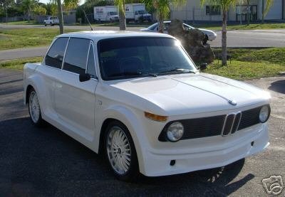 BMW din '75 tunat si...inarmat BMW din '75 tunat si...inarmat