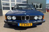 BMW E23 cu motor V8