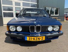 BMW E23 cu motor V8