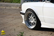 BMW E30 by Pista