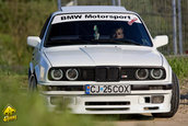 BMW E30 by Pista