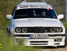 BMW E30 by Pista