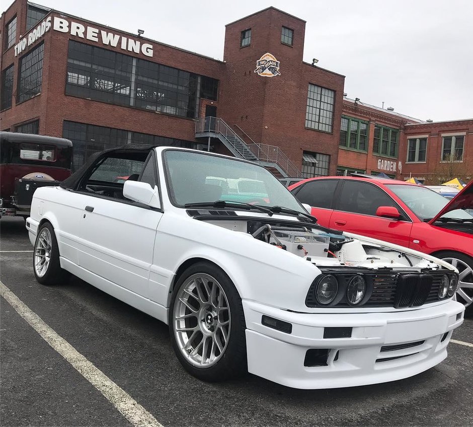 BMW E30 Cabrio electric