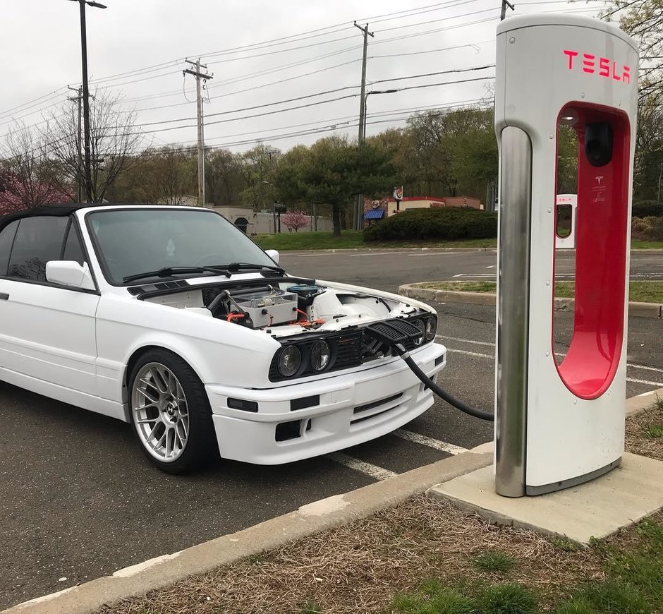 BMW E30 Cabrio electric