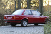 BMW E30 cu 247 km la bord
