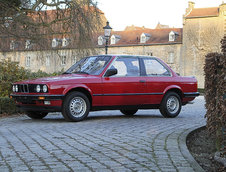 BMW E30 cu 247 km la bord