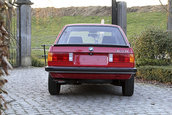 BMW E30 cu 247 km la bord