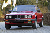 BMW E30 cu 247 km la bord