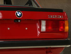 BMW E30 cu 260 km la bord