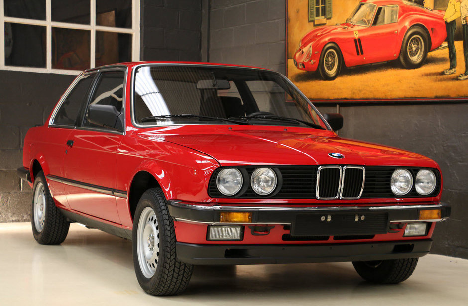 BMW E30 cu 260 km la bord