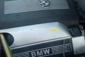 BMW E30 cu motor V8