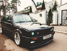 BMW E30 Touring cu motor V8