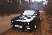 BMW E30 Touring cu motor V8