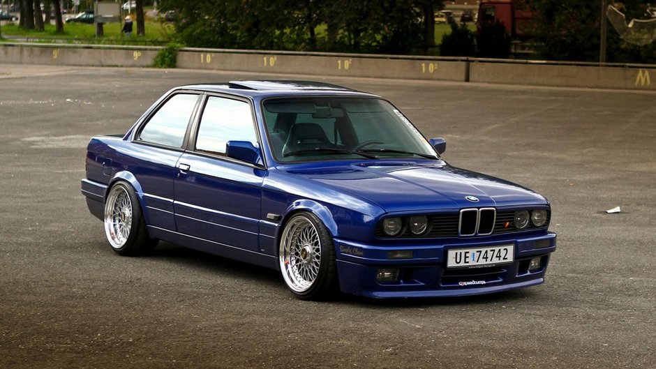 BMW E30