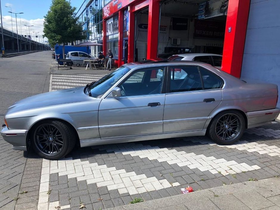 BMW E34 cu motor de Supra