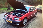 BMW E36 compact cu motor V12