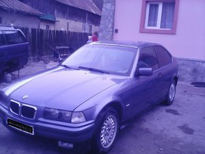 BMW E36 Compact Full Option ,cu motor de 2000 cm3 ce fel de distributie are? Lant sau Curea? An 1999 sau 2000?