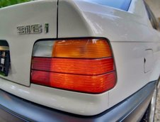 BMW E36 cu 44000 km la bord