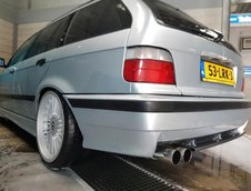 BMW E36 Touring cu motor de M3