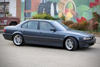 BMW E38 cu motor de M5