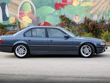 BMW E38 cu motor de M5