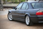 BMW E38 cu motor de M5