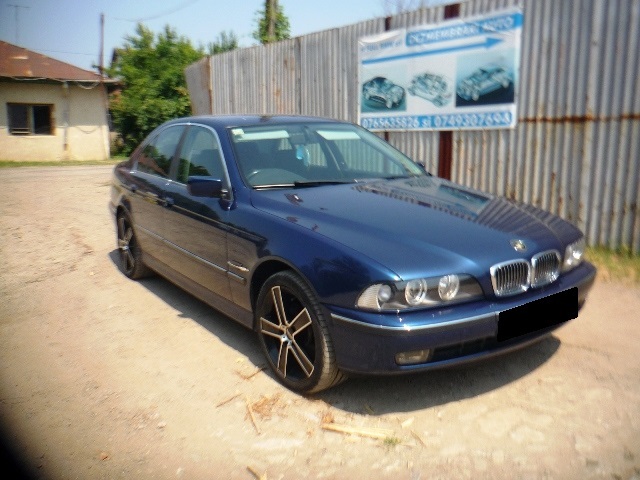 BMW E39 523i