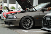 BMW E39 cu motor de 7 litri