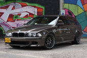 BMW E39 cu motor de 7 litri