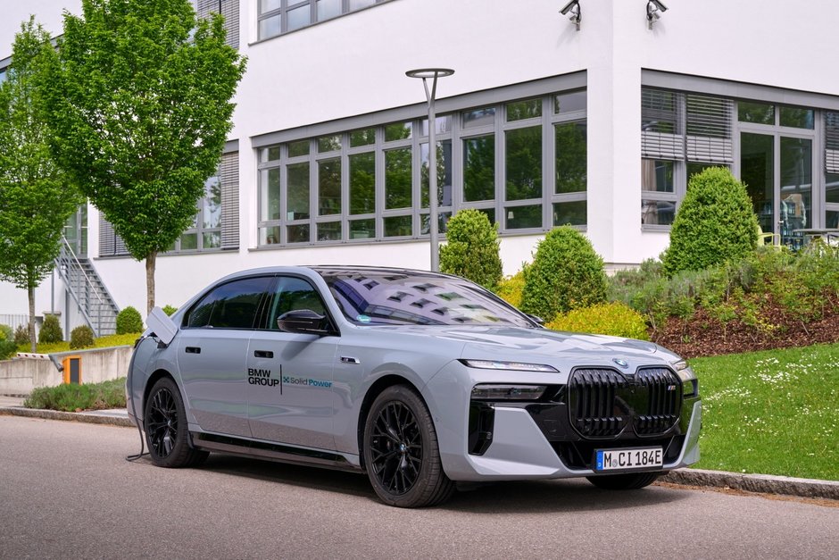 BMW Group si Solid Power testeaza celule de baterii solid-state cu un BMW i7
