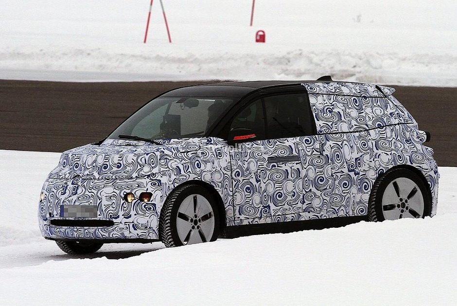 BMW i3, spionat in timpul unor teste pe zapada BMW i3, spionat in timpul unor teste pe zapada