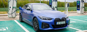 BMW i4 M50 testeaza cel mai mare hub de incarcare din Romania