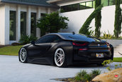 BMW i8 cu jante Vossen