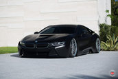 BMW i8 cu jante Vossen