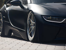 BMW i8 cu jante Vossen