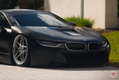 BMW i8 cu jante Vossen