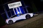 BMW i8 cu motor V8