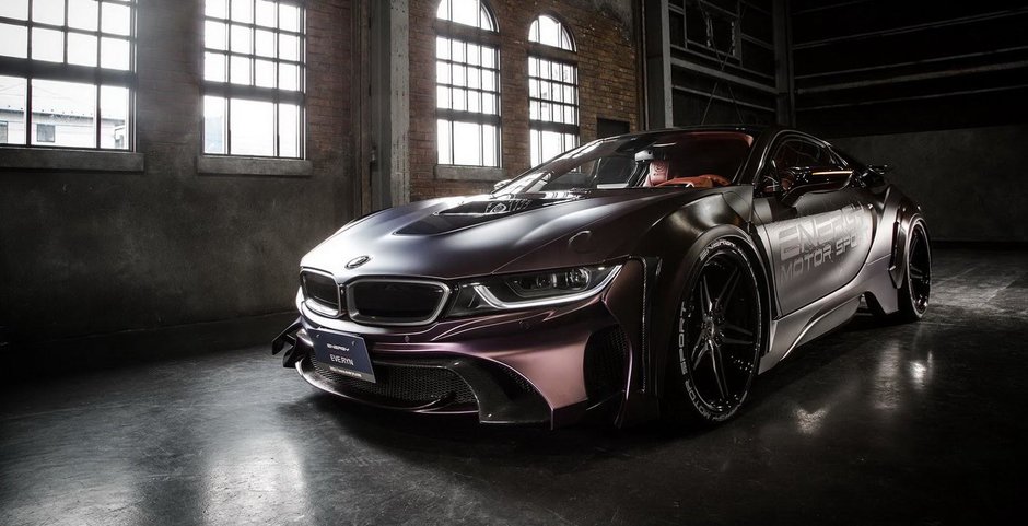 BMW i8 Dark Knight Edition