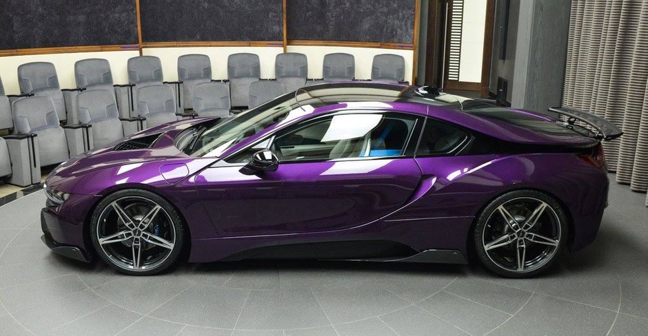 BMW i8 in Twilight Purple