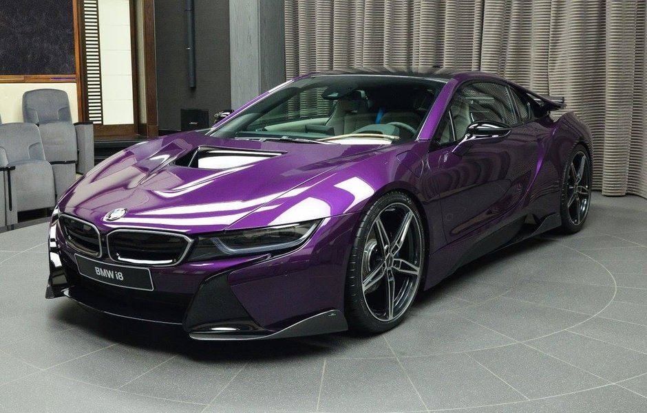 BMW i8 in Twilight Purple